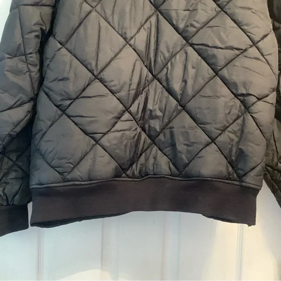 Vintage Black Quilted Puffer Jacket with Stand-Up Collar